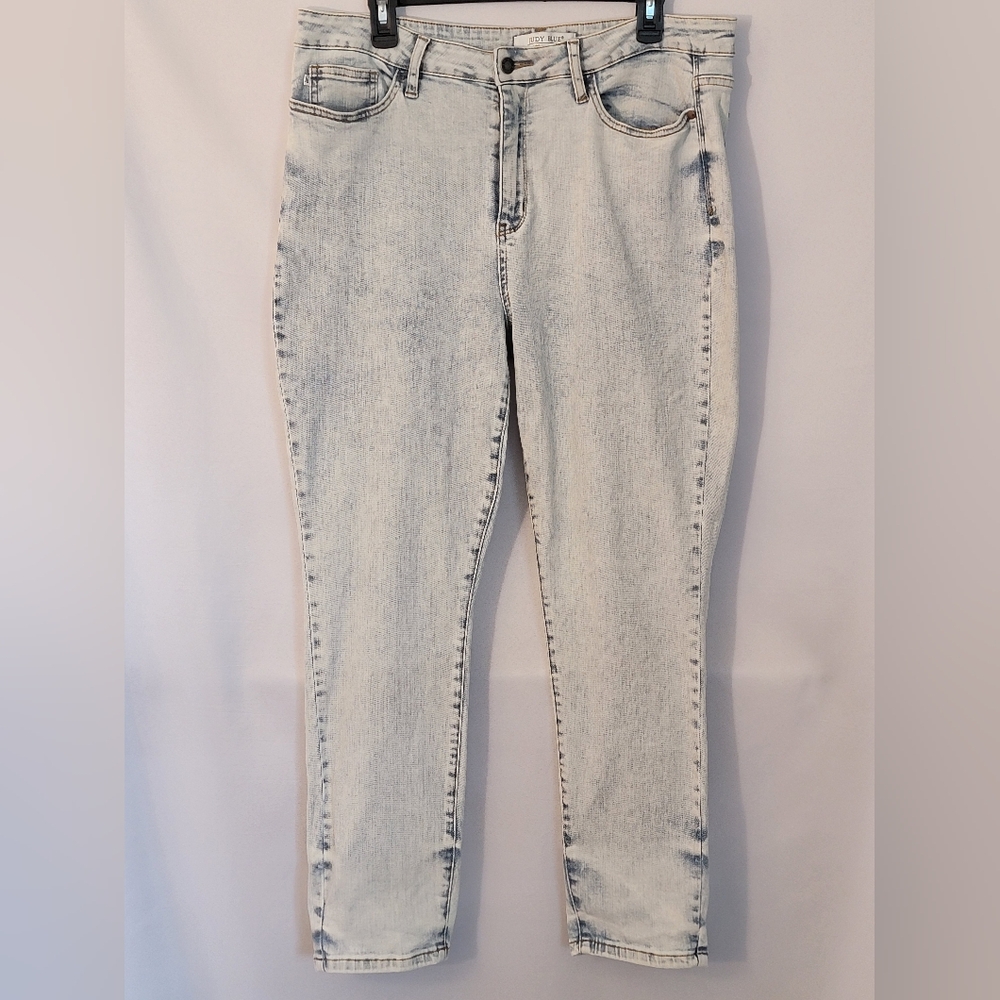 Judy Blue Light Wash Slim Fit Skinny Jeans Size 15/32